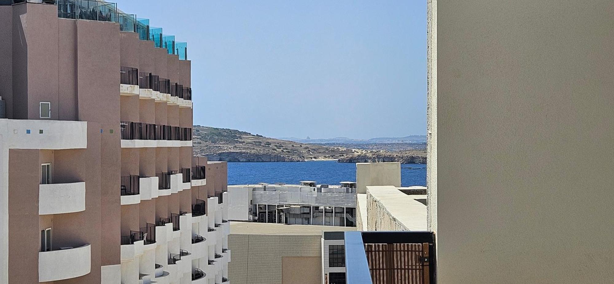 Sea Breeze Penthouse And Terrace Qawra St Paul'S Bay Apartment St. Paul's Bay Ngoại thất bức ảnh
